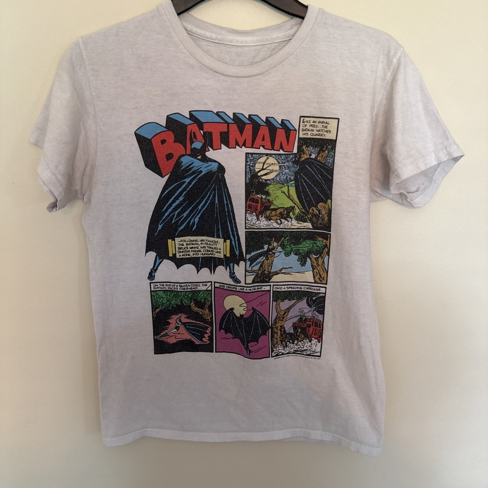 Vintage Style Dc Comics BATMAN Comic Book T-Shirt Youth Large